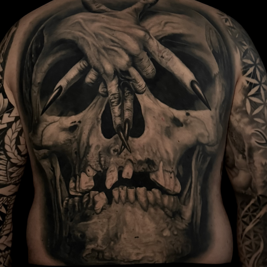 Full back Tattoo Scull